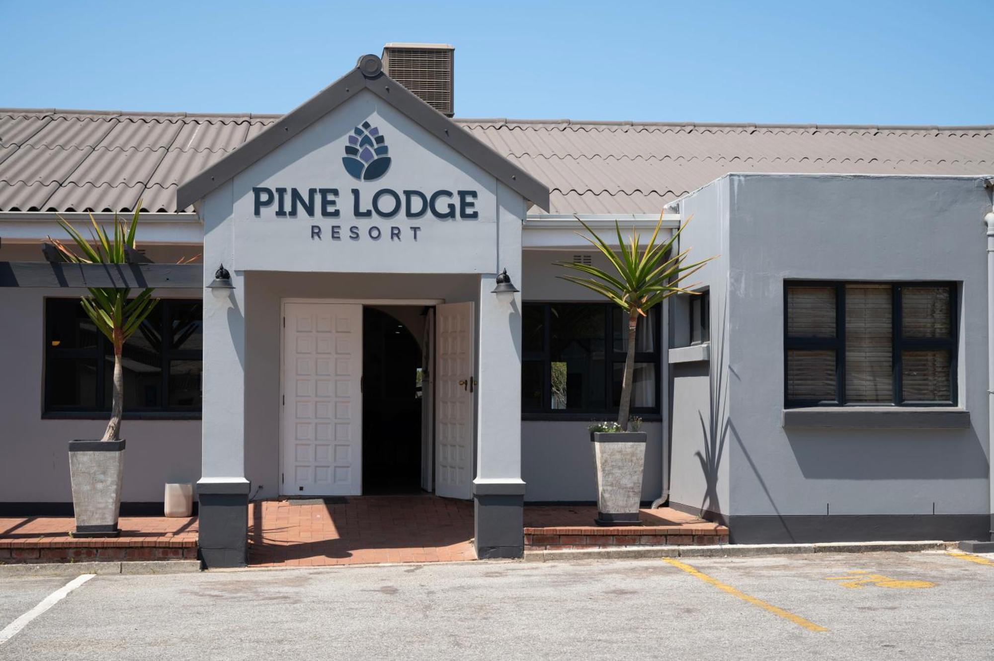 Pine Lodge George Exterior foto